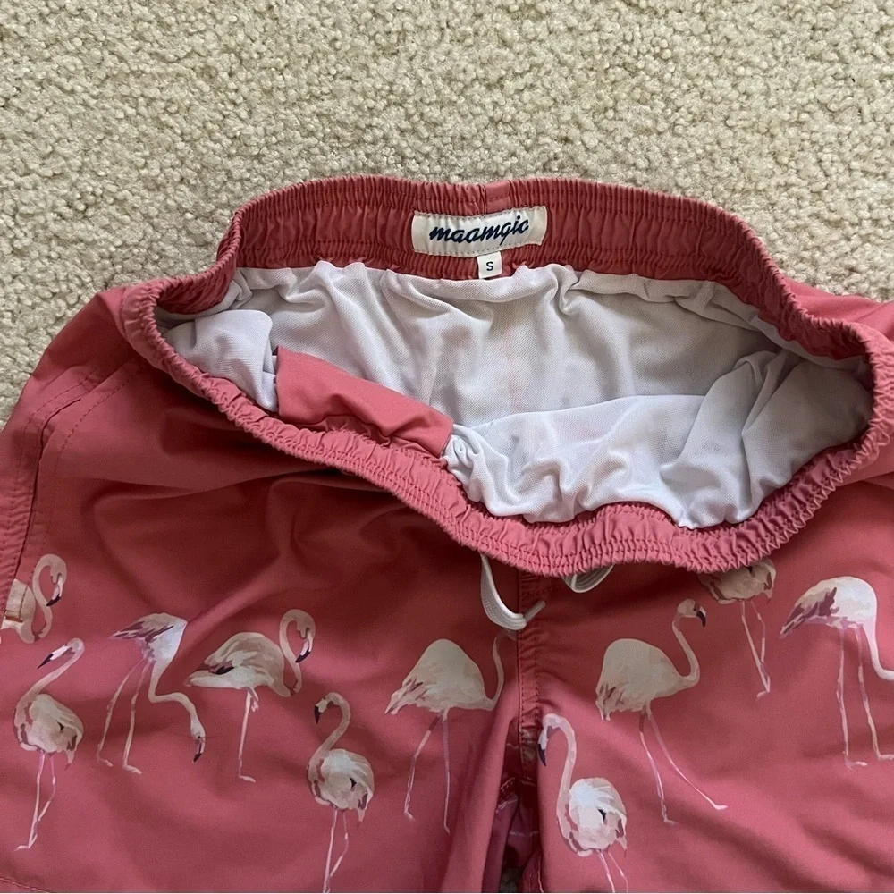 Maamgic Men Swim Shorts Trunks Sz Small 5.5 Quick Dry Pool Beach Coral Flamingo